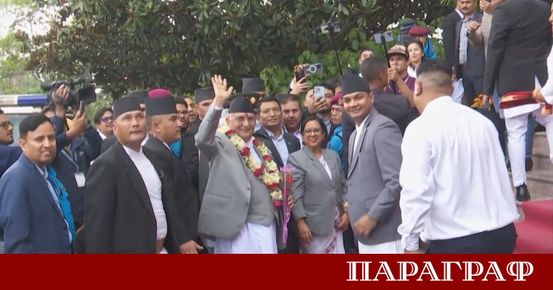 Индия преминава през безпрецедентна политическа криза водена от новото поколение ...
