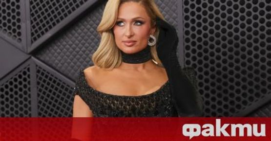 Парис Хилтън превърна семейната снимка за Хелоуин в сцена от ...