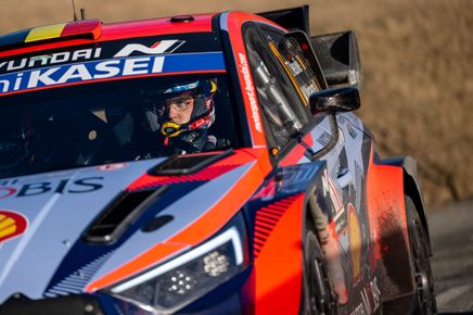 Тиери Ньовил обмисля бъдещето си във WRC, участие през 2027 остава под въпрос